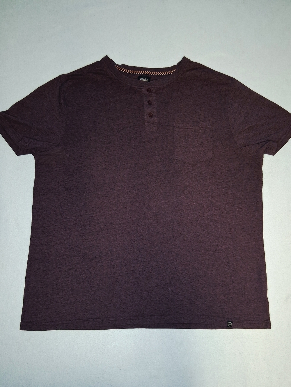 4/20$ Men's Short Sleeve Henley Tee in Plum